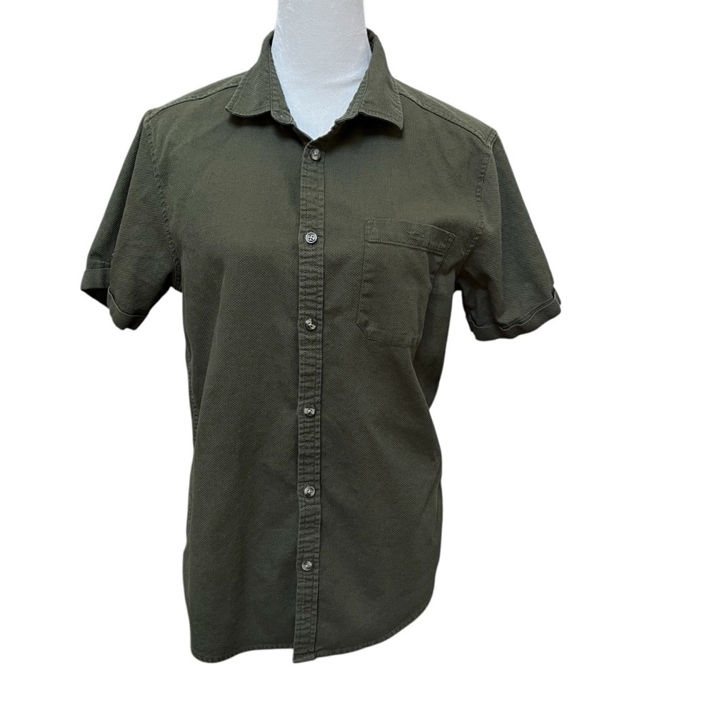 Cedarwood State Men’s Medium Short Sleeve Shirt Olive Green Textured Cotton